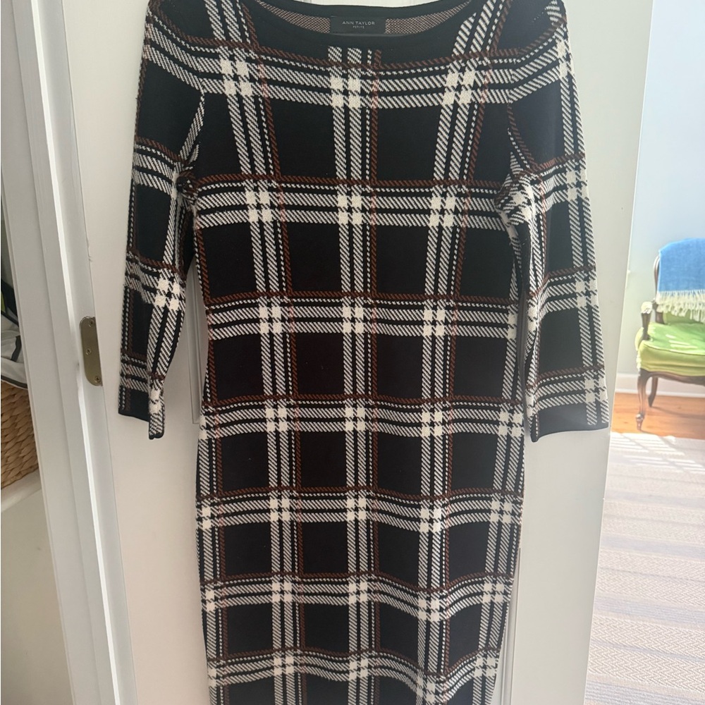 Ann Taylor Black and White Checkered Long Sleeve Dress